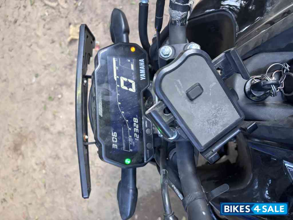 Yamaha FZ-S FI Ver 4.0 Yamaha FZ-S FI Ver 4.0