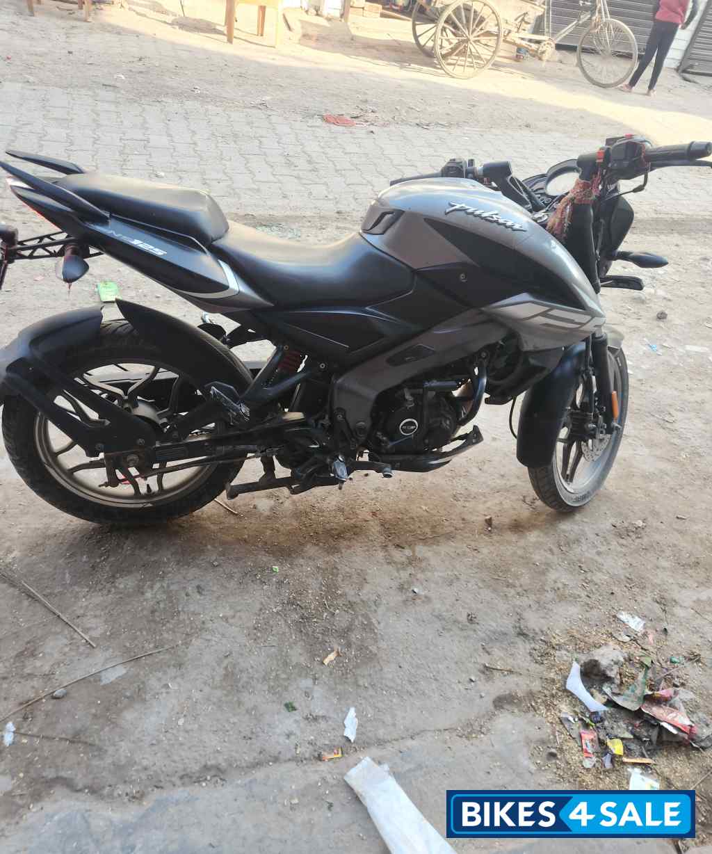 Grey Bajaj Pulsar NS 125 Grey Bajaj Pulsar NS 125