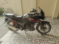Black Hero Karizma R