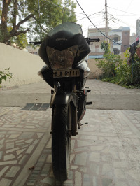 Black Hero Karizma R