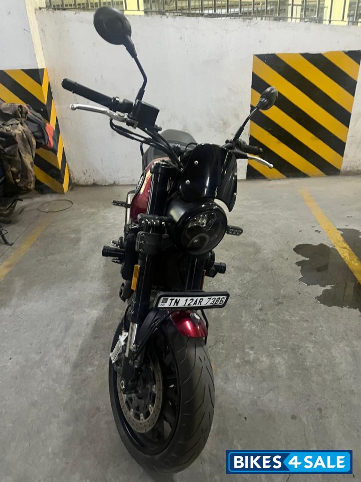 Red & Black Benelli Leoncino 500 BS6