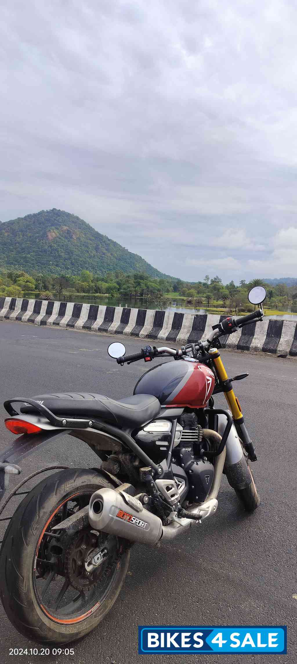 Carnival Red Triumph Speed 400 Carnival Red Triumph Speed 400