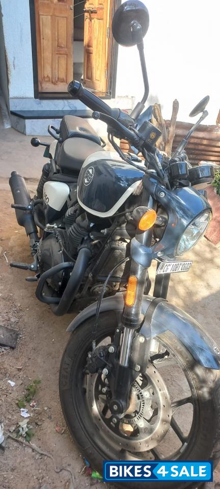 Stencil White Royal Enfield Shotgun 650 Stencil White Royal Enfield Shotgun 650