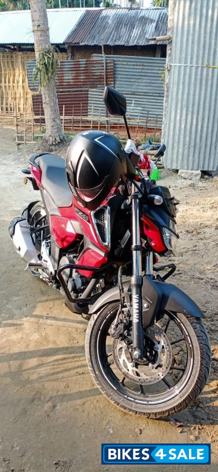 Vivid Red Cocktail Yamaha FZ-S Vivid Red Cocktail Yamaha FZ-S
