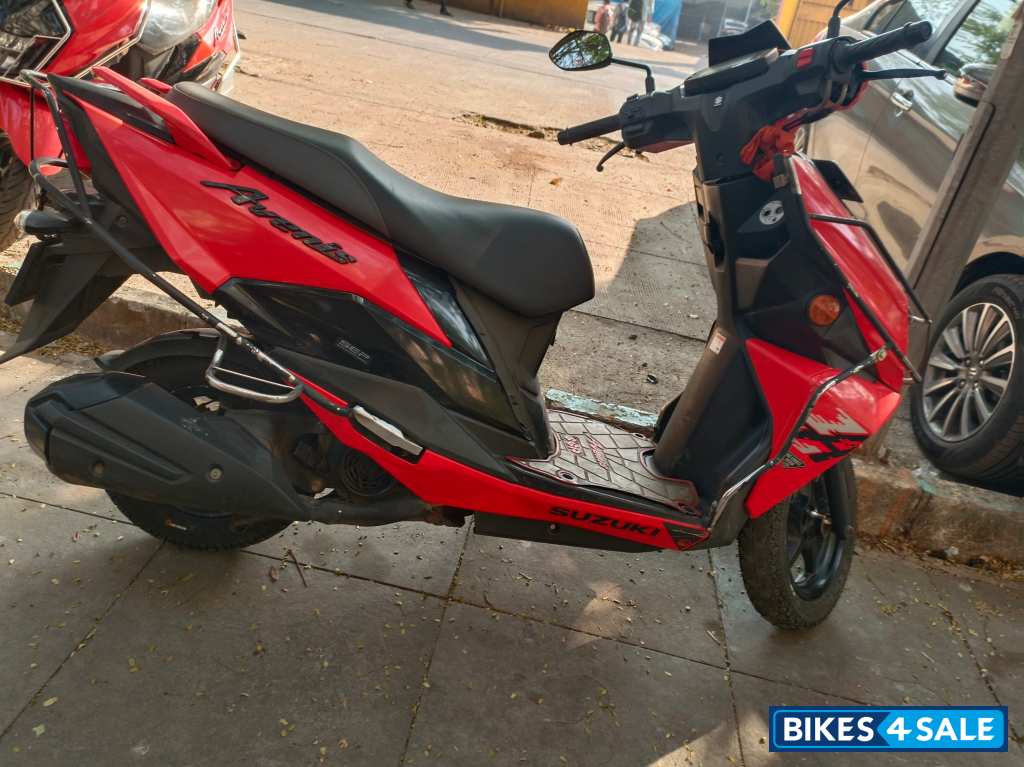 Suzuki Avenis 125 Ride Connect Edition Suzuki Avenis 125 Ride Connect Edition
