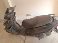 Black Suzuki Avenis 125 Ride Connect Edition