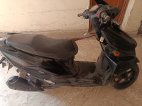 Black Suzuki Avenis 125 Ride Connect Edition