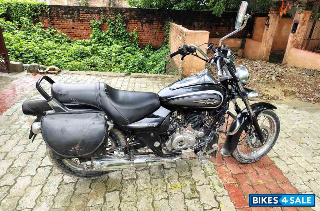 Bajaj Avenger Cruise 220