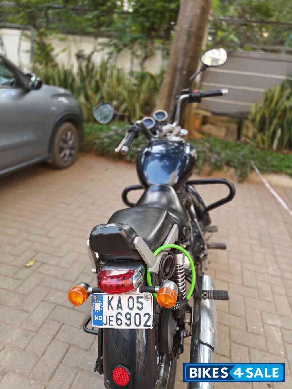Royal Enfield Thunderbird TwinSpark 350 Royal Enfield Thunderbird TwinSpark 350