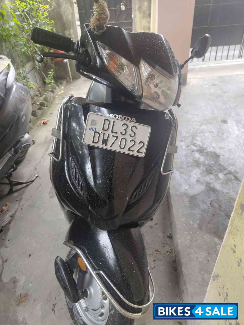 Black Honda Activa 125