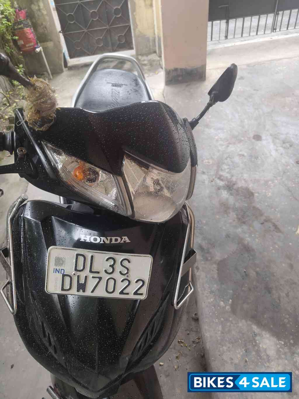 Black Honda Activa 125