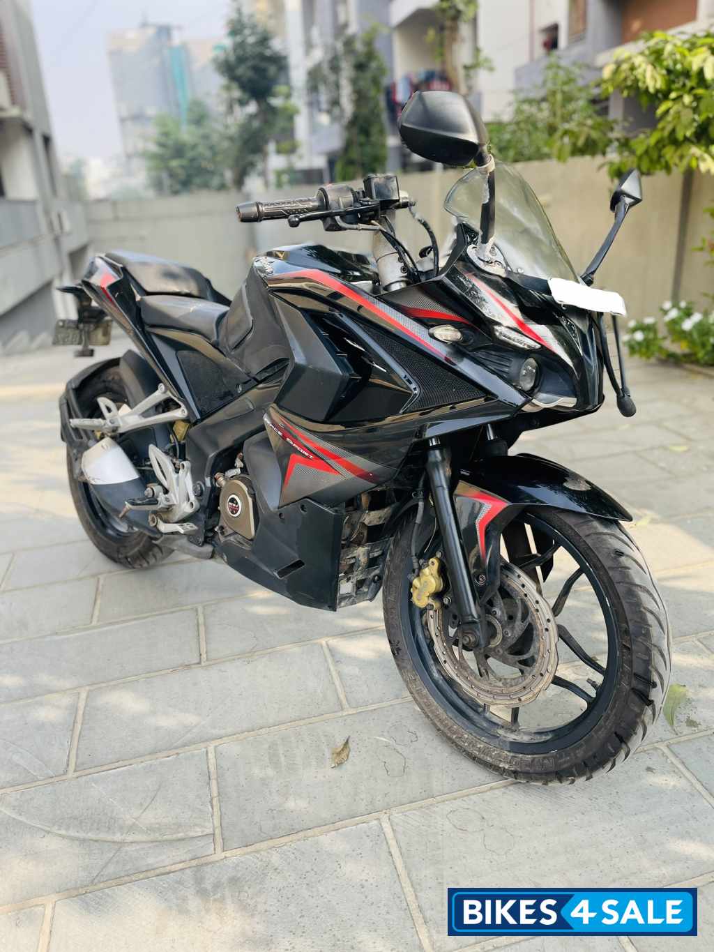 Bajaj Pulsar RS 200 Bajaj Pulsar RS 200