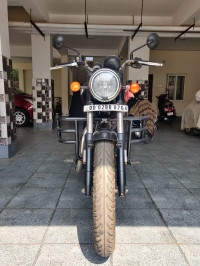 Stellar Black Royal Enfield Meteor 350 Stellar