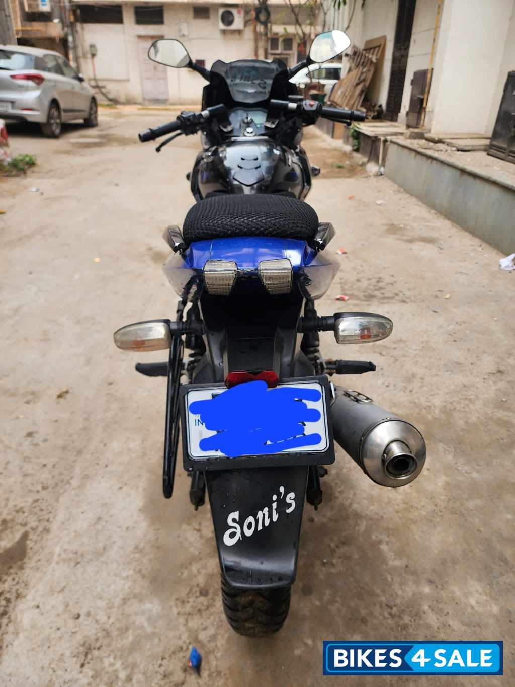 Bajaj Pulsar 220F Bajaj Pulsar 220F