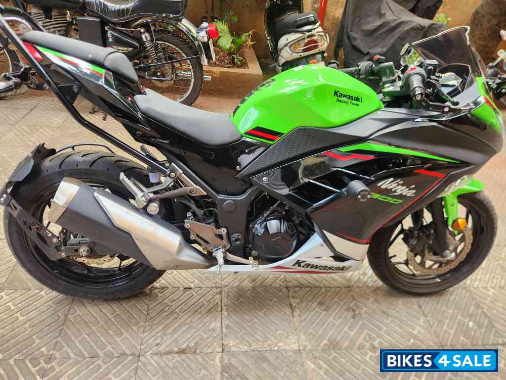Kawasaki Ninja 300 BS6 2022