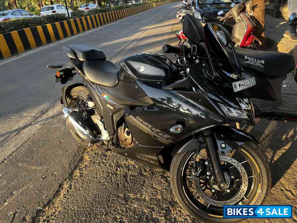 Suzuki Gixxer SF 250 BS6 Suzuki Gixxer SF 250 BS6