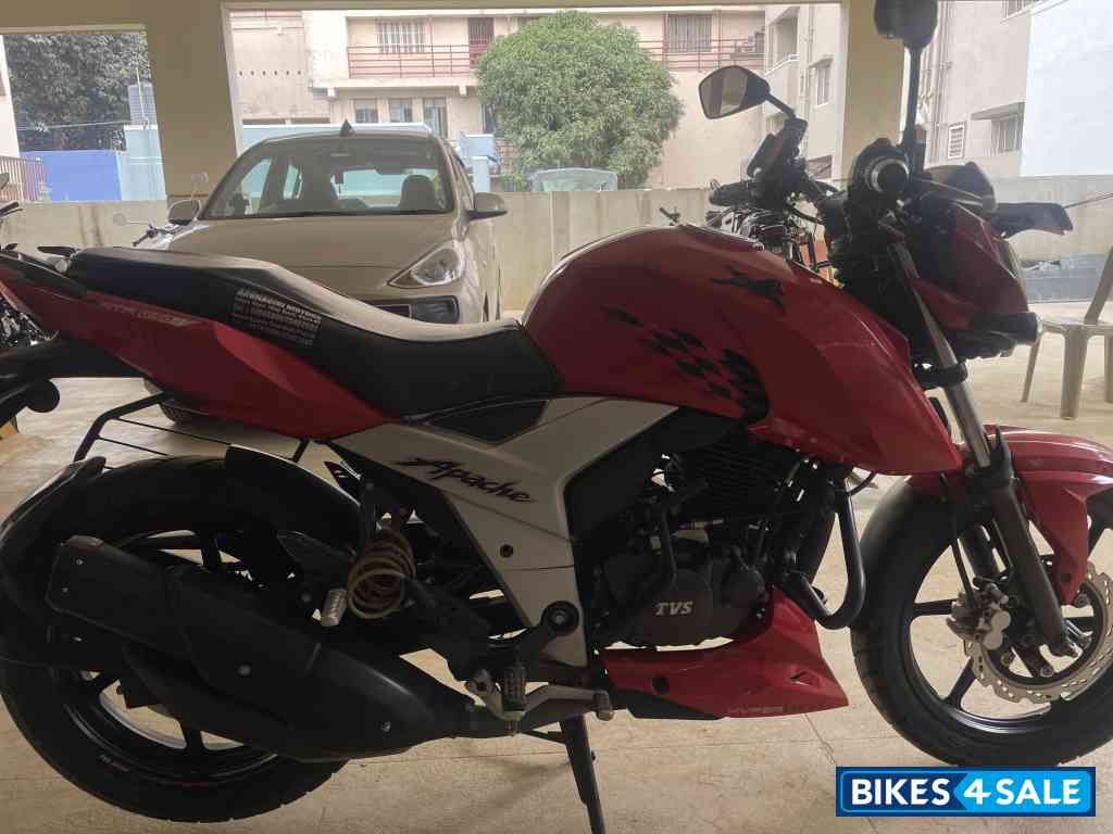 TVS Apache RTR 160 4V TVS Apache RTR 160 4V