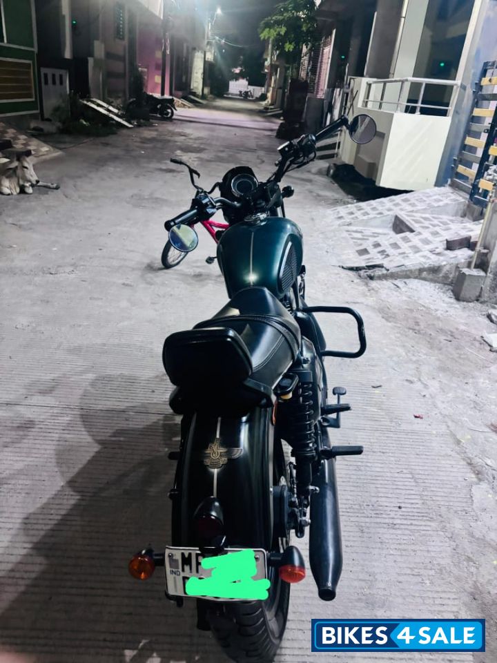 Yezdi Roadster Dark Yezdi Roadster Dark