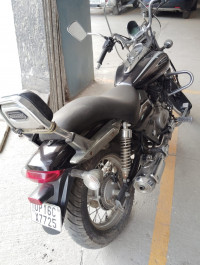 Black Bajaj Avenger Cruise 220 BS6