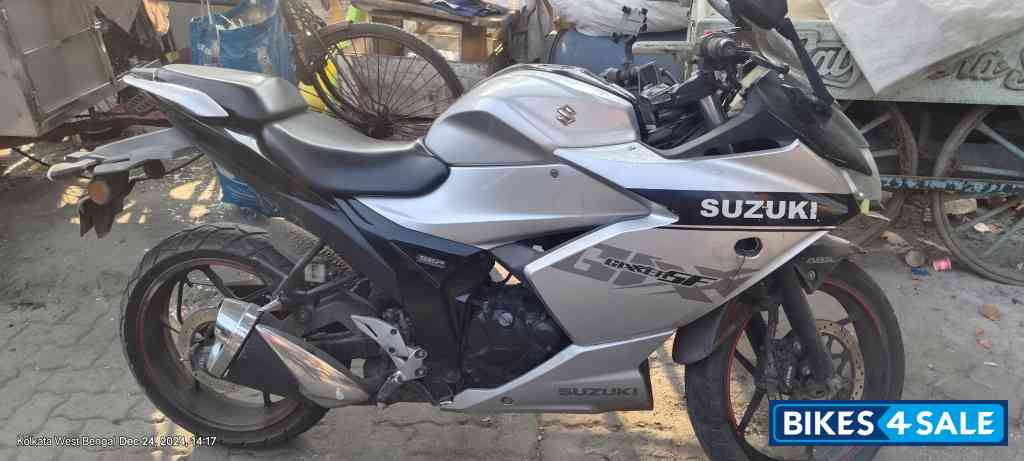 Suzuki Gixxer SF Fi