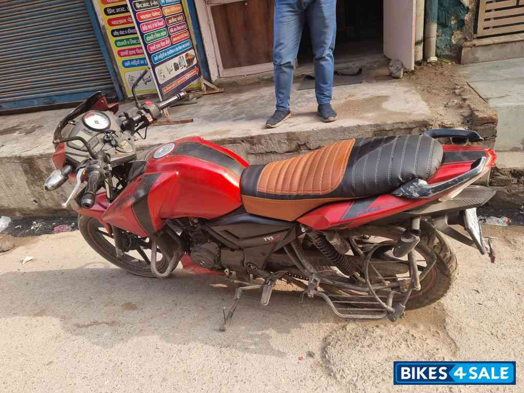 Matte Red TVS Apache RTR 160 Matte Red TVS Apache RTR 160