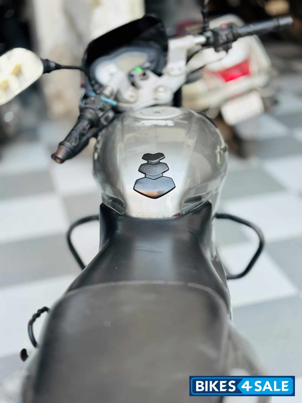 Bajaj Pulsar 180 Bajaj Pulsar 180