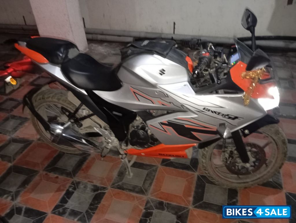 Suzuki Gixxer SF Suzuki Gixxer SF