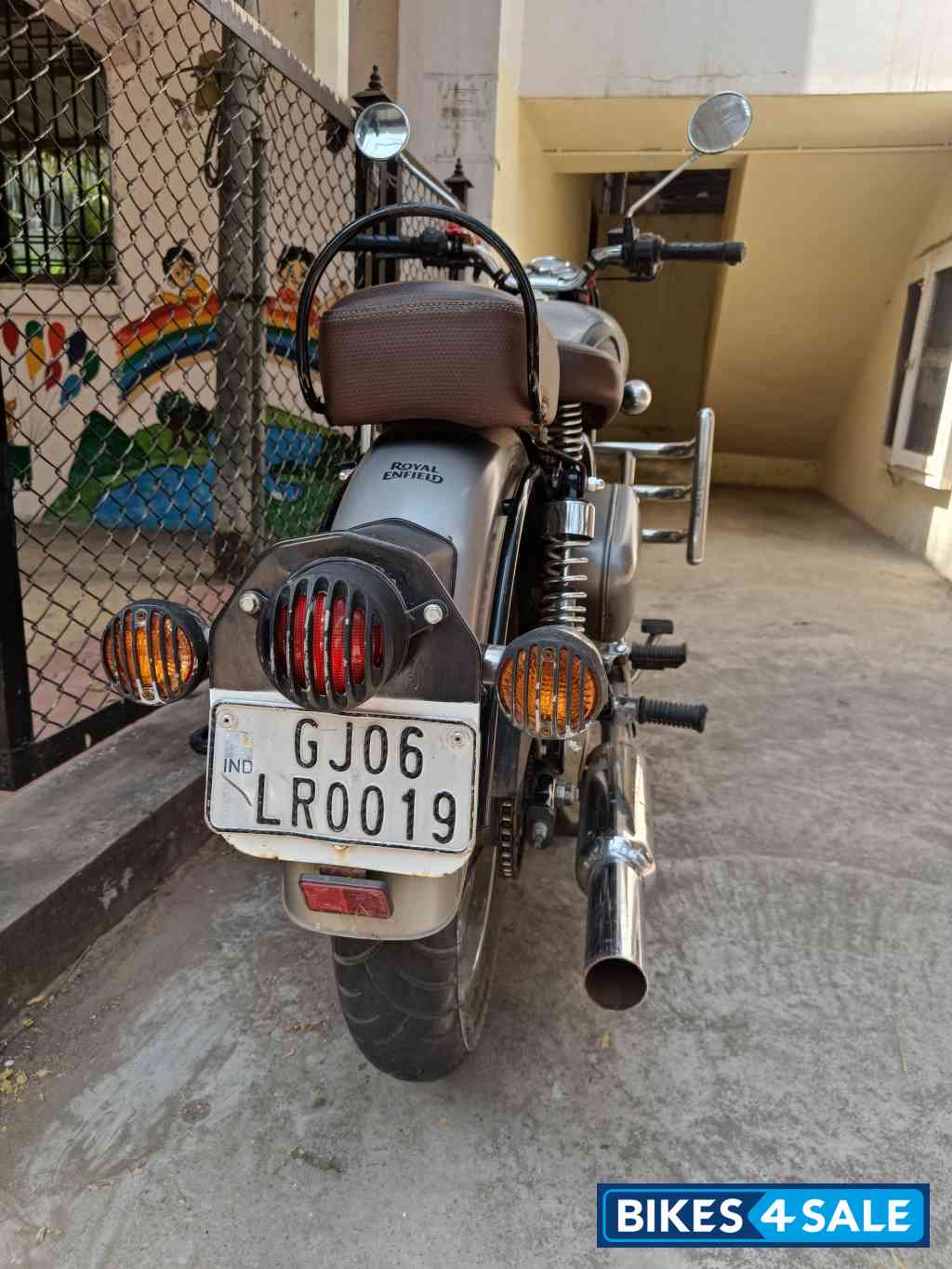 Royal Enfield Classic Gunmetal Grey Royal Enfield Classic Gunmetal Grey