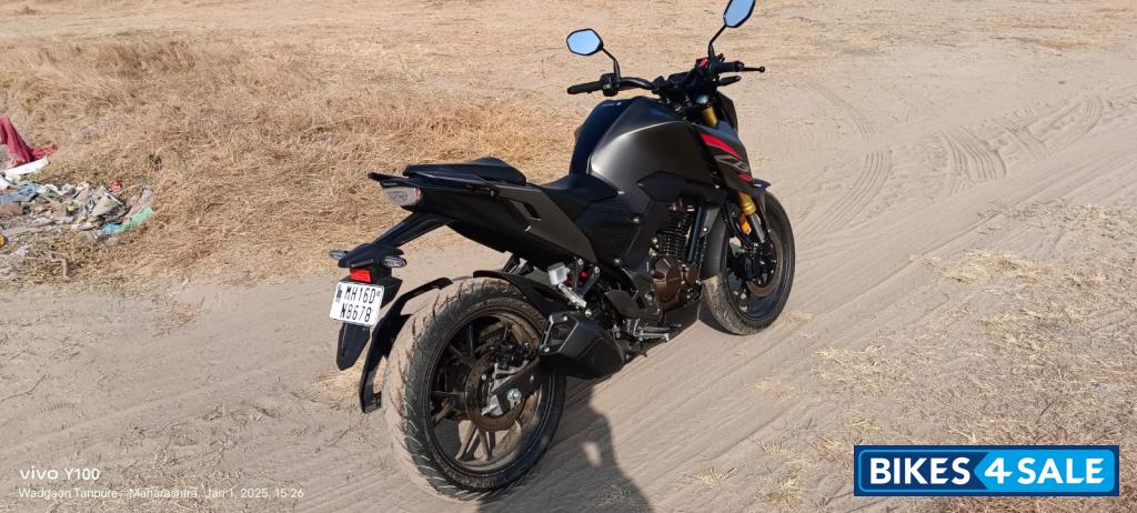 Honda CB300F Deluxe Pro Honda CB300F Deluxe Pro