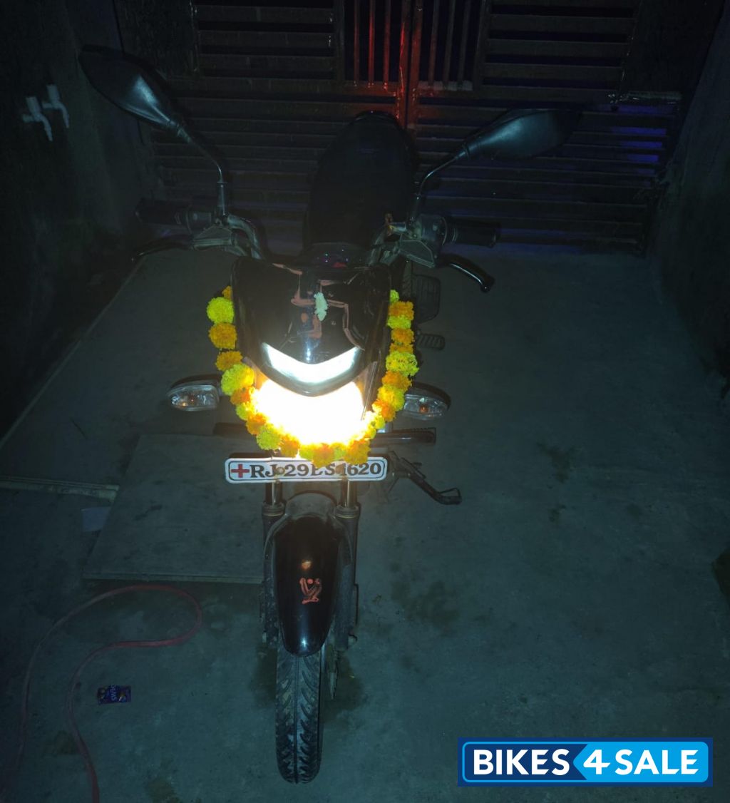 Blck Gold Bajaj Platina 100 ES Blck Gold Bajaj Platina 100 ES