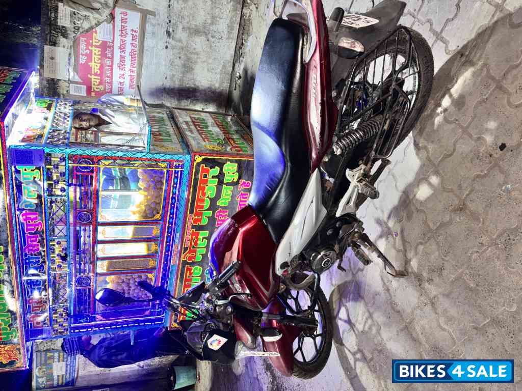 Red Bajaj Discover 100T Red Bajaj Discover 100T