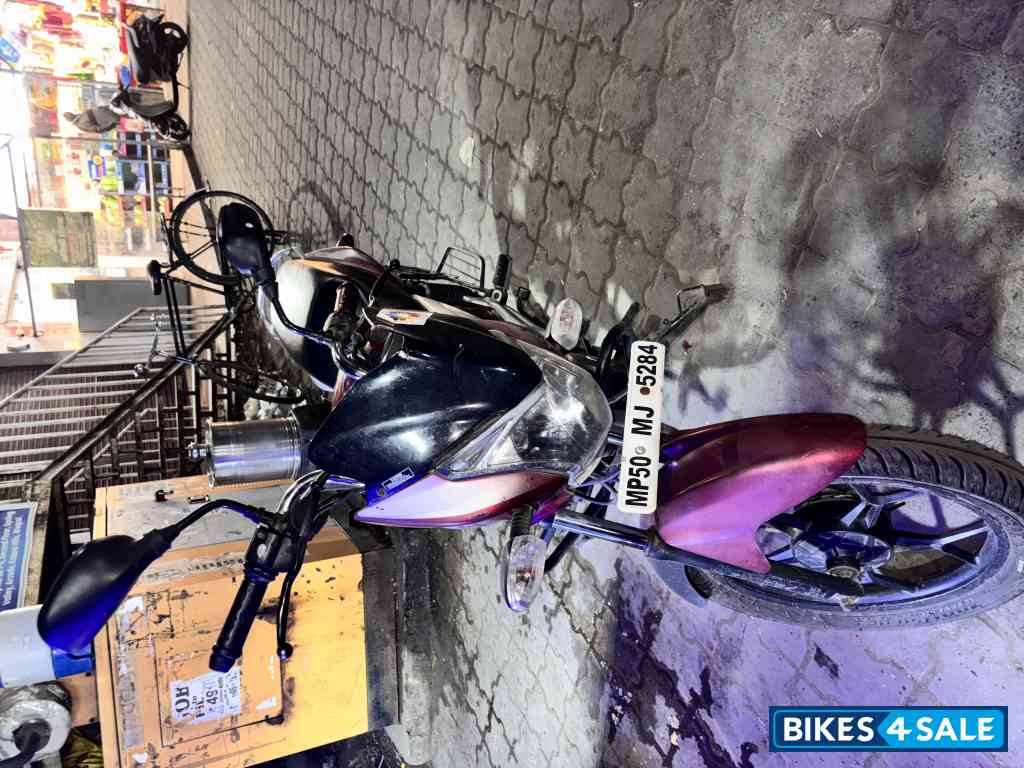 Red Bajaj Discover 100T Red Bajaj Discover 100T