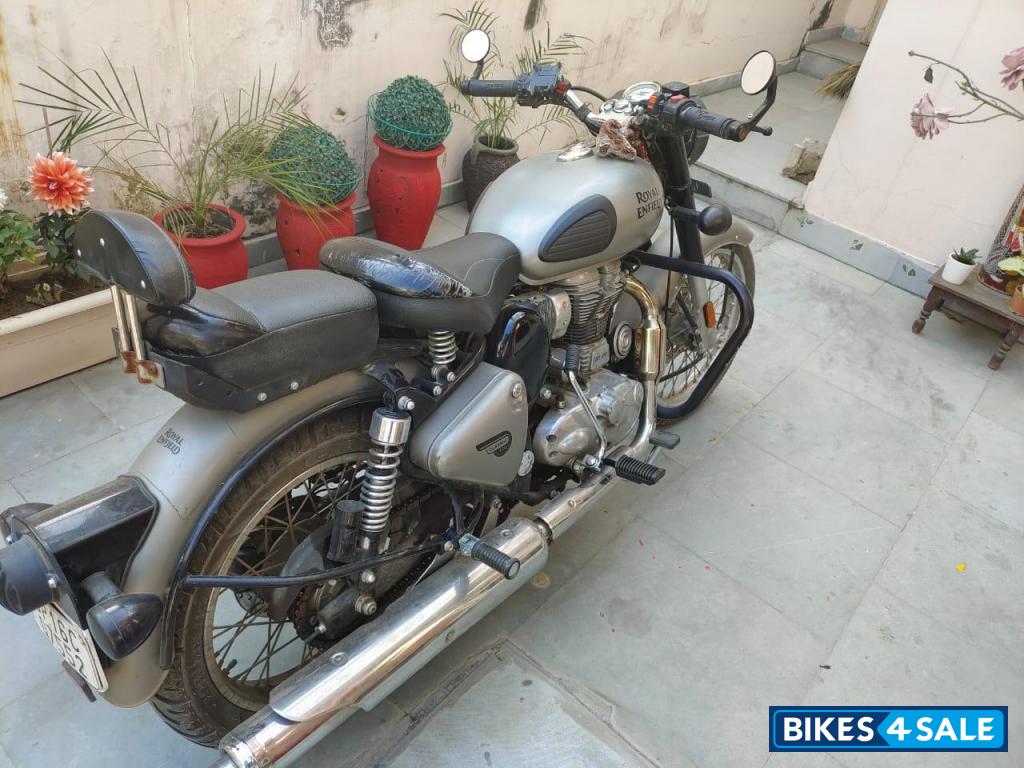 Royal Enfield Classic 350 Royal Enfield Classic 350