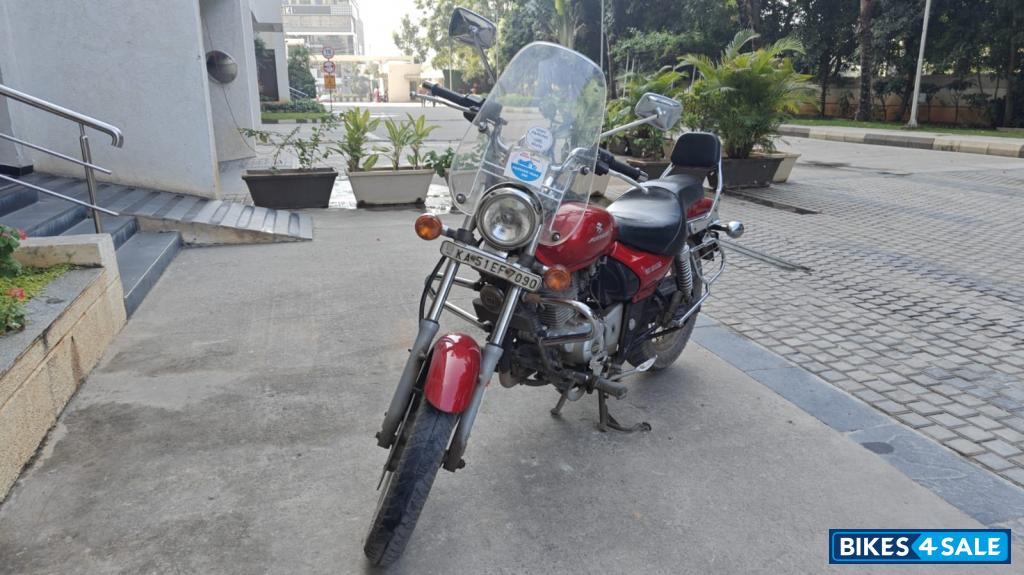 Bajaj Avenger Street 220