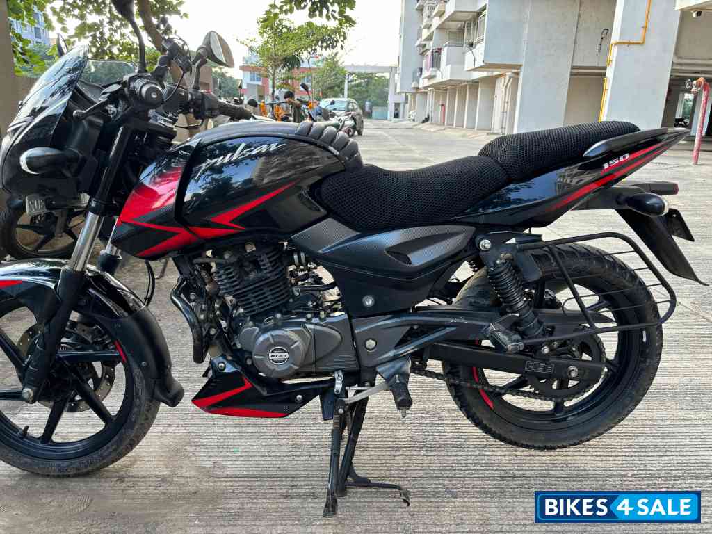 Bajaj Pulsar 150 Twin Disc BS6