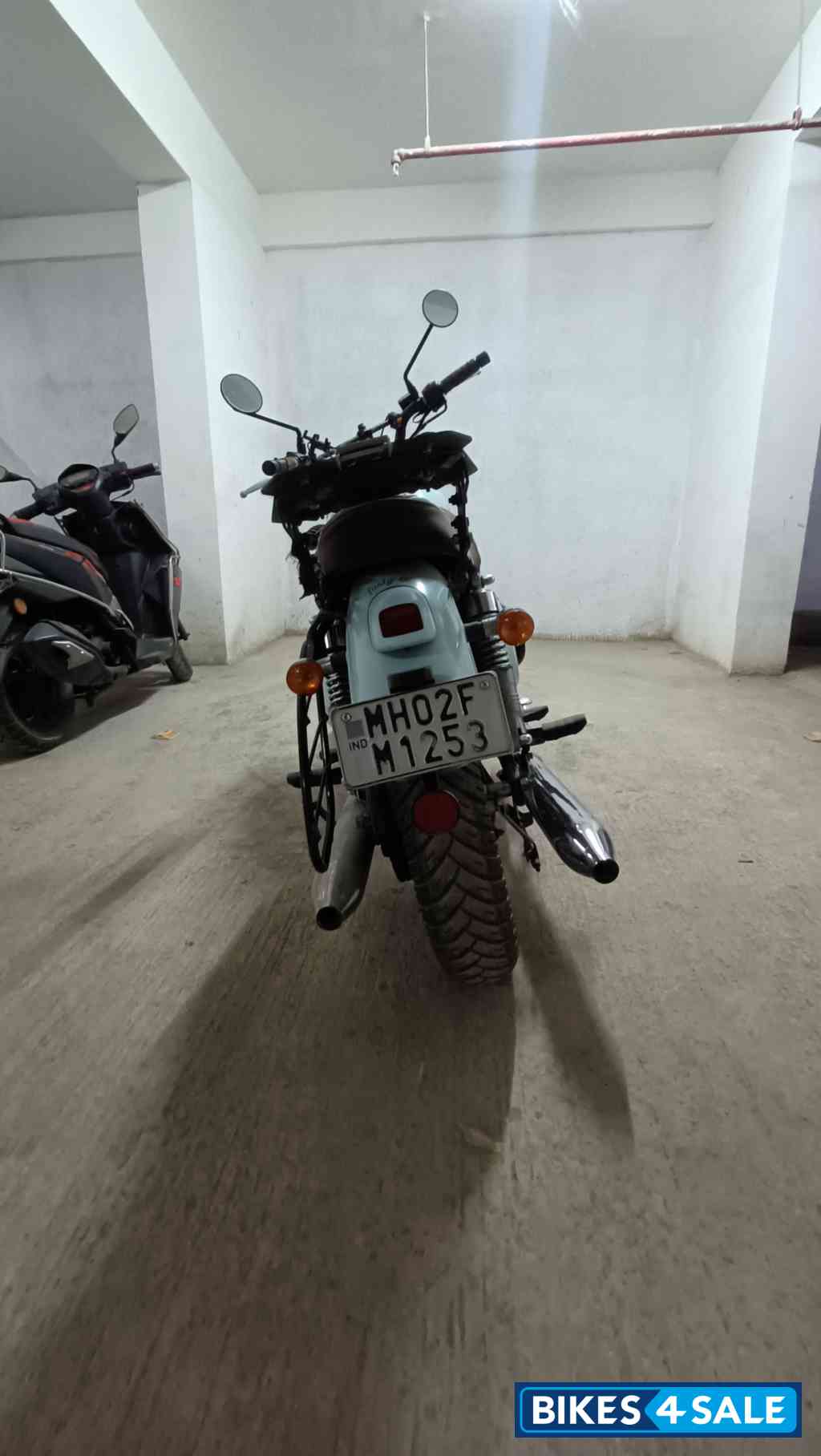 Halleys Teal Jawa Jawa BS6 Halleys Teal Jawa Jawa BS6