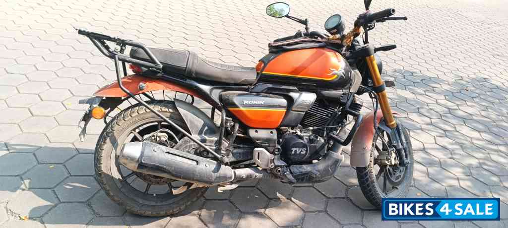 TVS Ronin DS TVS Ronin DS