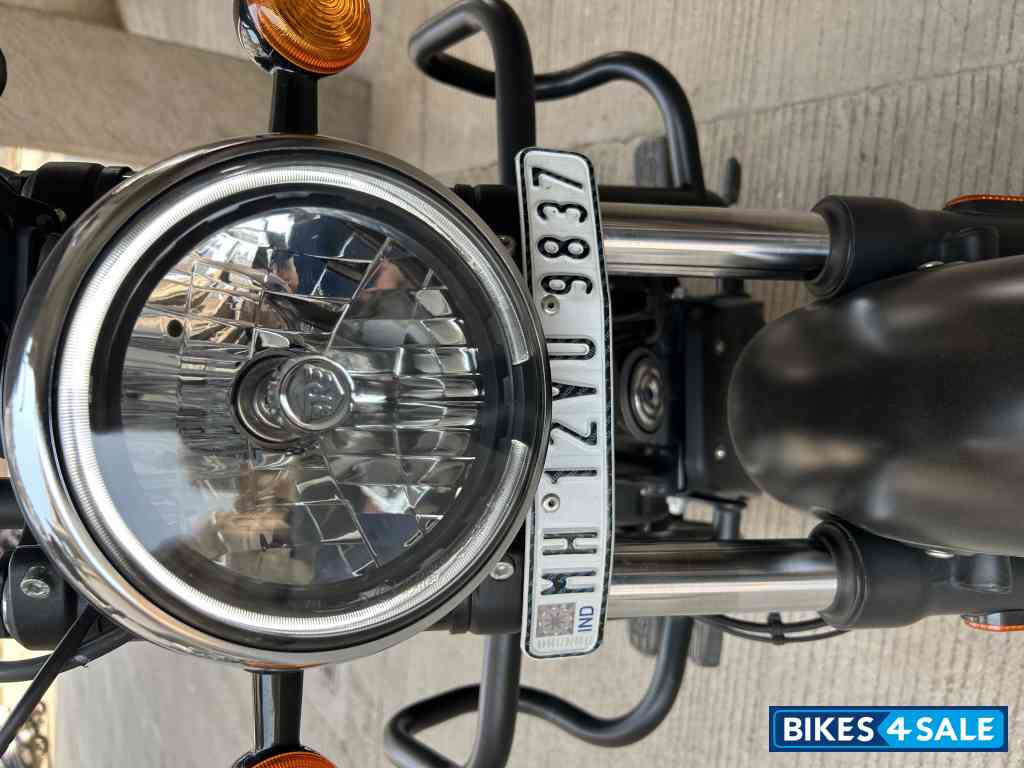 Black Royal Enfield Meteor 350 Stellar Black Royal Enfield Meteor 350 Stellar