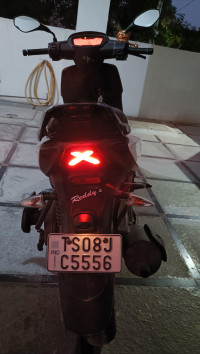 White Aprilia SR 125