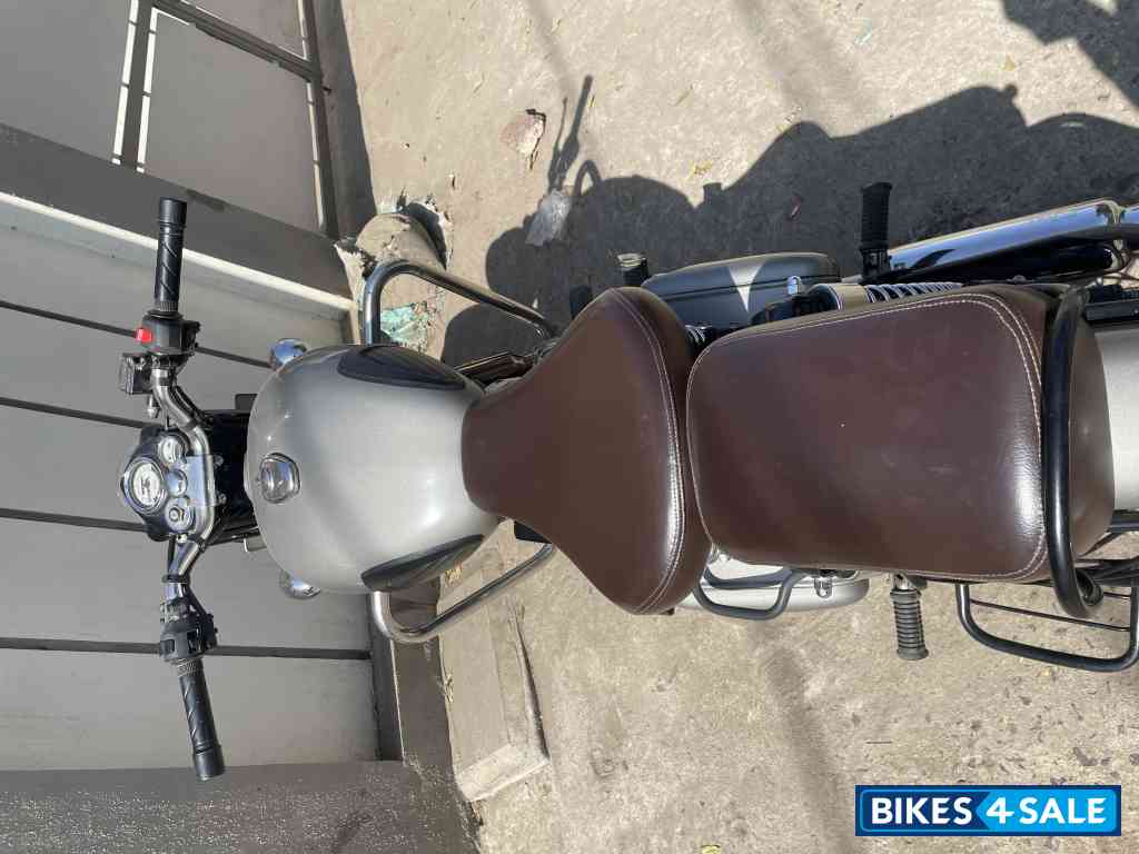 Gun Grey Royal Enfield Classic Gunmetal Grey Gun Grey Royal Enfield Classic Gunmetal Grey