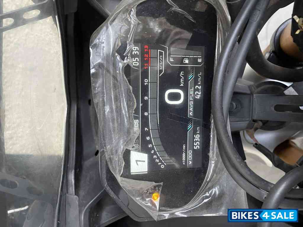 Silver Yamaha R15M Silver Yamaha R15M