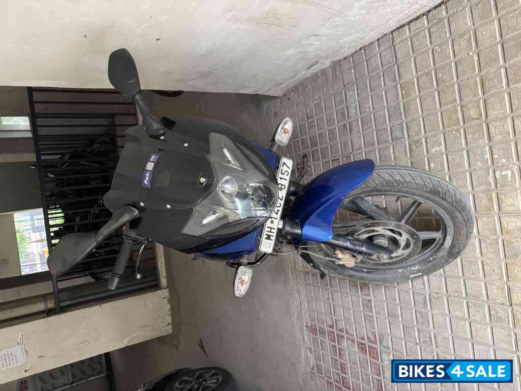 Bajaj Pulsar 220F Bajaj Pulsar 220F