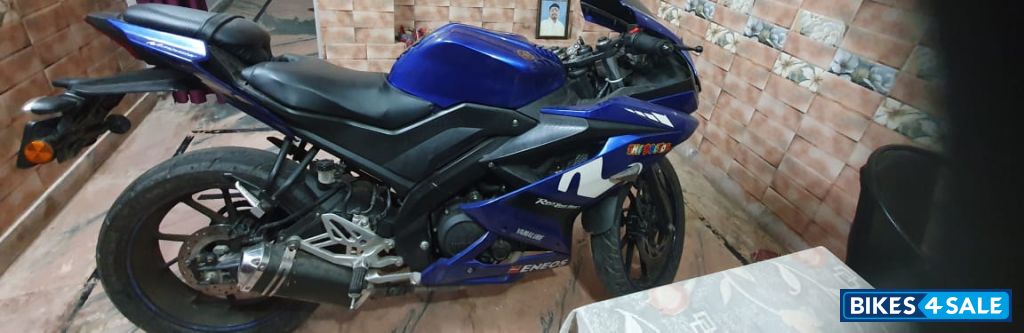 Blue Yamaha YZF R15 V2 Blue Yamaha YZF R15 V2