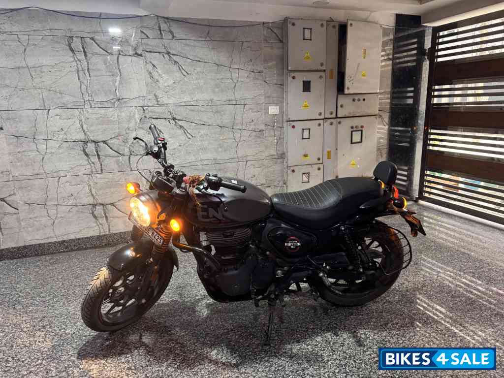 Royal Enfield Hunter 350 Metro