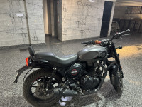 Royal Enfield Hunter 350 Metro