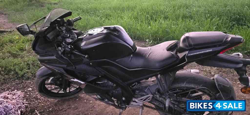 Mat Black 2 Yamaha YZF R15 V3