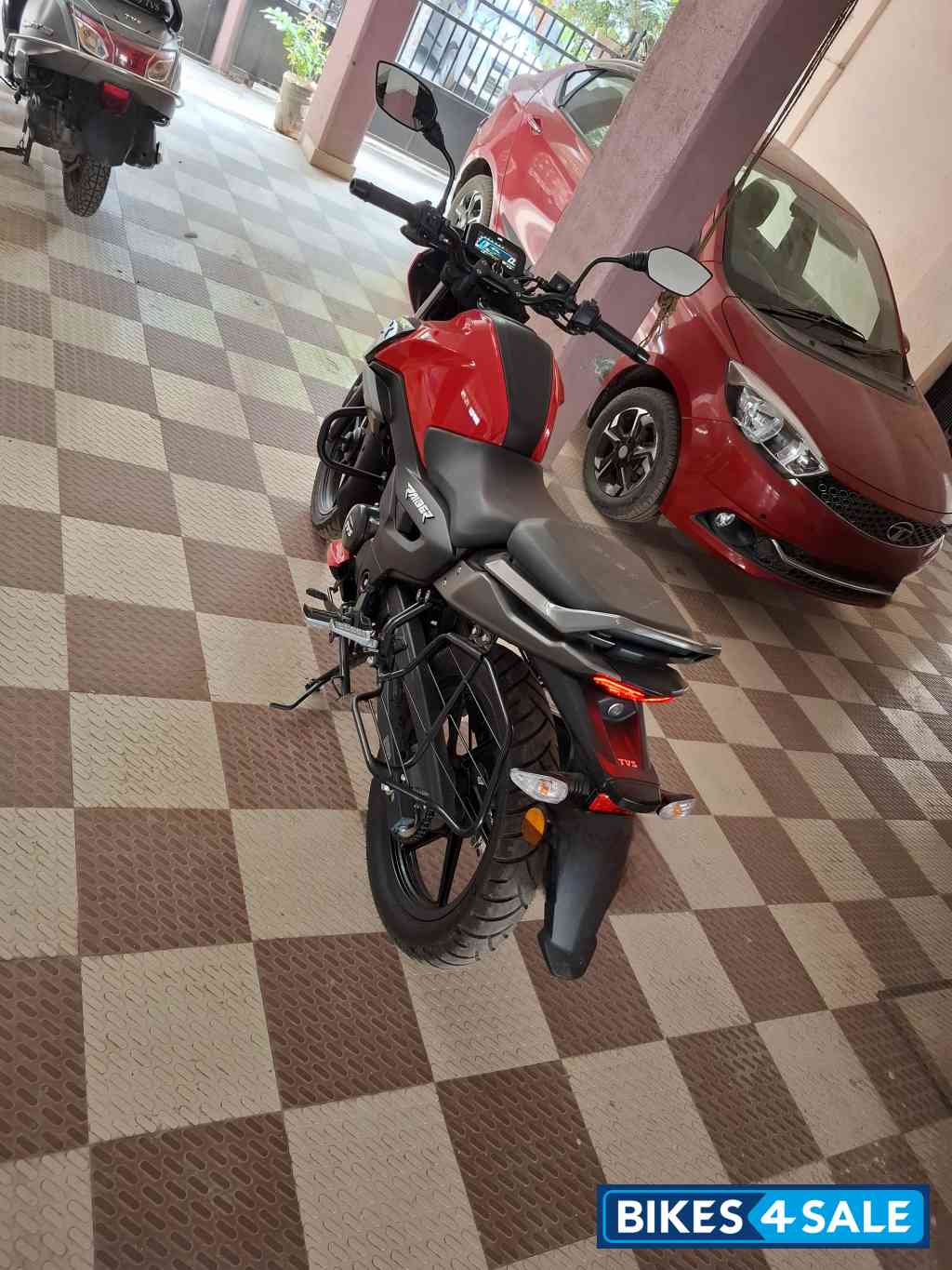 TVS Raider Split Seat TVS Raider Split Seat