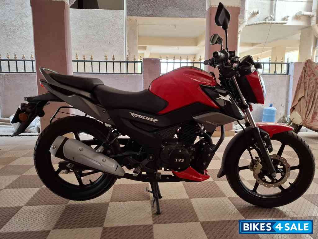 TVS Raider Split Seat TVS Raider Split Seat