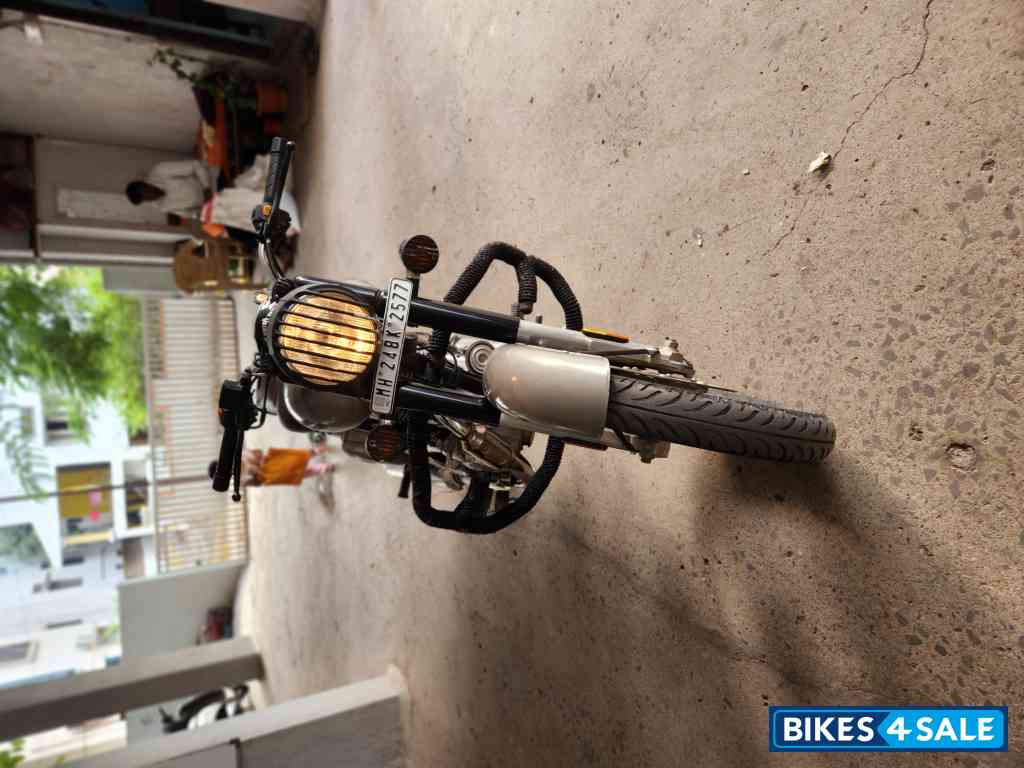 Royal Enfield Classic Gunmetal Grey Royal Enfield Classic Gunmetal Grey