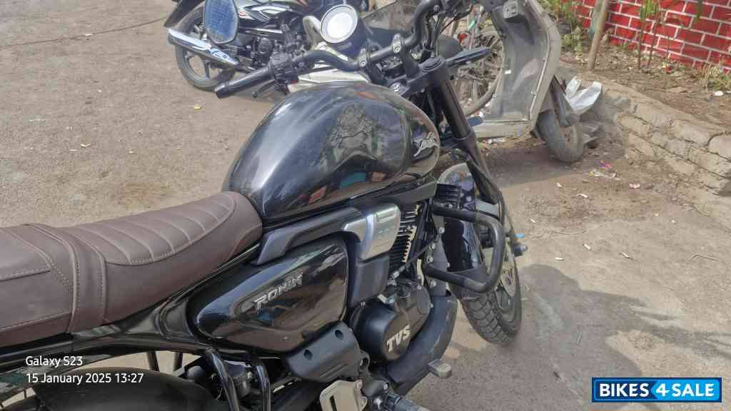 TVS Ronin SS TVS Ronin SS